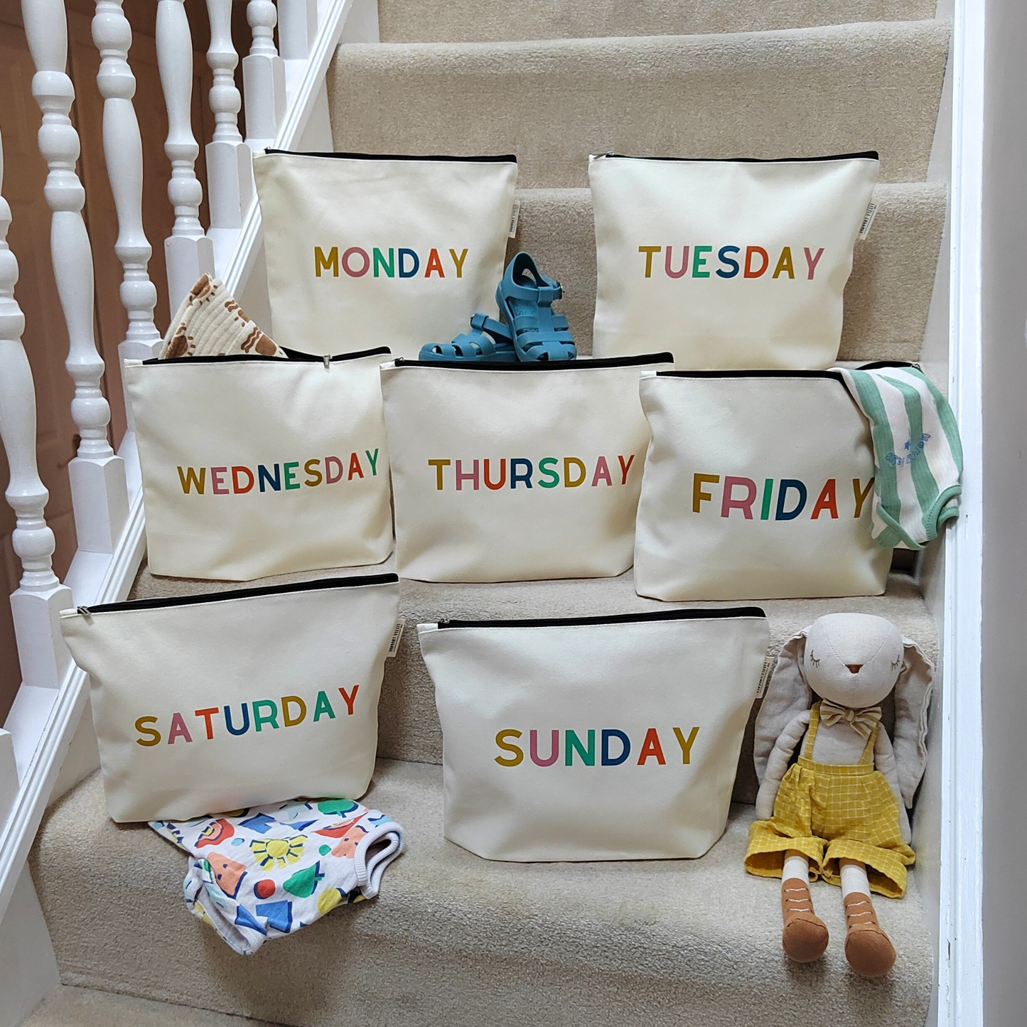 Weekday Zipped Packing Pouch Set